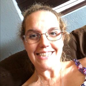 Meet your Posher, Debbie